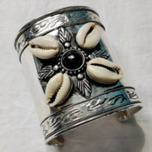 3.5" Black & White Cowrie Shell Cuff Bracelet